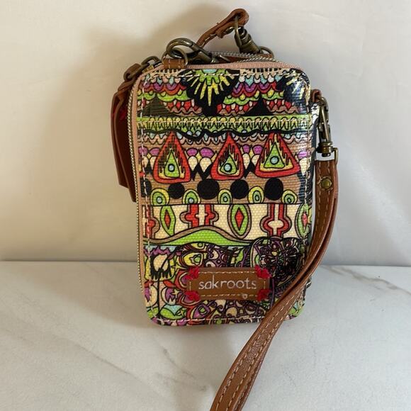 Sakroots wristlet convertible crossbody Preowned - Picture 1 of 6